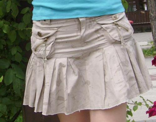 Sexy short skirt - Here is another short skirt that is extra hot for wearing with almost any kind of t-shirt (it works with both sandals and snickers).