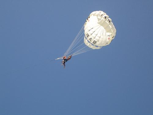 Para-Skiing - Para-skiing.
