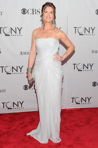 Brooke Shields - Brooke Shields at this years Tonys. She looks gorgeous!