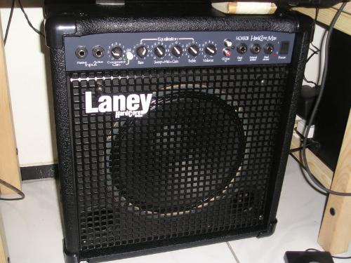 amp - Laney black grill