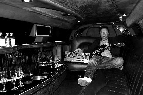 Aaron Saxon visted Austrialia  - Aaron saxon's musical experience and commitment is second to none in the bay New Zealand . He hosts the Guitar Master Classes . Now he cooperated with kldguitar