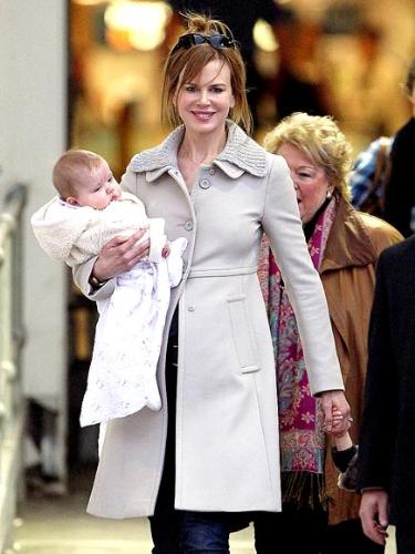 Nicole Kidman - Nicole Kidman with daughter Faith.