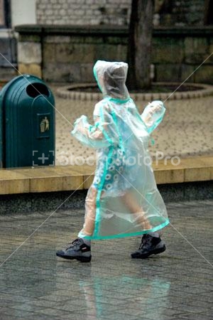 Raincoat was snot a familiar sight when I was litt - I wore a raincoat when I was little the first one in my school