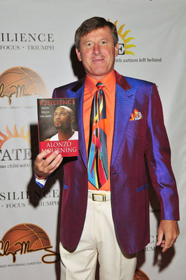 Craig Sager - Sideline reporter for TNT NBA Basketball games. He is known to wear flambouyent suits. This suit is just to colorful and mismatched! Yikes!