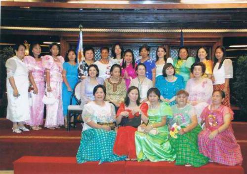 @ malacanang palace  - Me wearing fuschia dress at the back of Ex PGMA