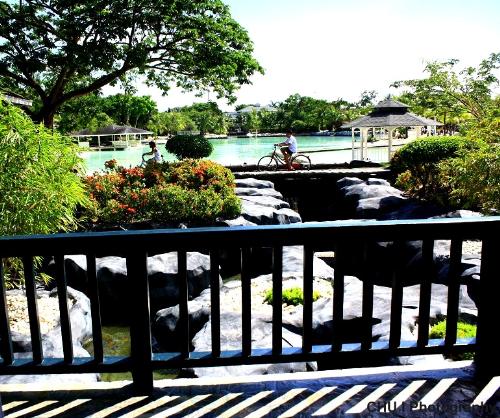 Plantation Bay - Plantation Bay Phils at Lapu2x City It's one of the best and finest resort in Asia. Many foreign and locals alike go there each year. They give excellent service and make your time really a pleasant time whether you spend it with you family, friends or workmates. If you want to relax and enjoy, find out Plantation Bay!