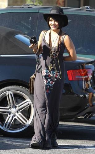 Vanessa Hudgens - Yikes! She looks terrible in this outfit! Not a good look to caught on camera with!