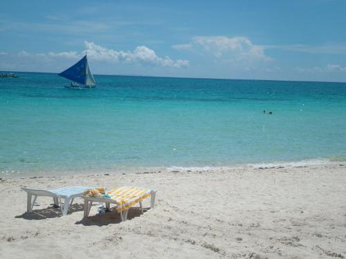 Boracay Island :) - If ever you cross the Philippines, make sure that you visit Boracay!

Pristine sand and crystal clear waters..

Island paradise with good food and good people!