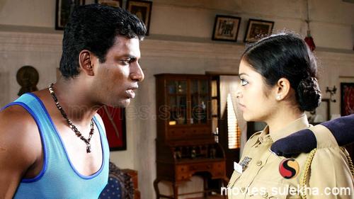 avan ivan - vishal just plays a different role in this movie