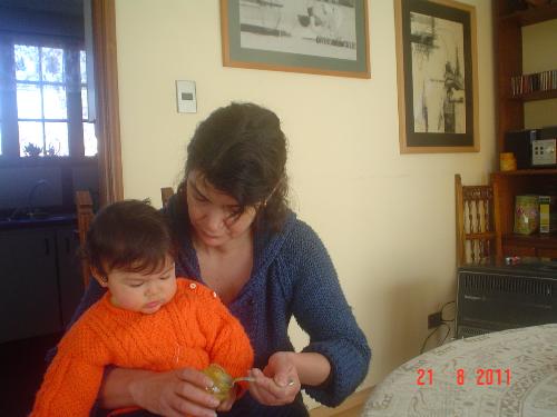 Baby Sofía eating - A picture of baby eating her lunnch