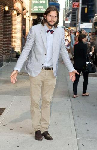 Ashton Kutcher - He looks like a dork with that red bow tie! Eeek!