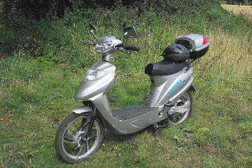 Sakura S270 Electric Bike - This is my Sakura S270 Electric Bike taken on a ride down a green lane near where I live. It gives me the freedom to travel to many places which I might not see in a car.