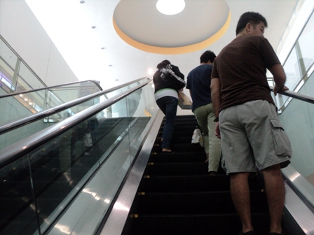 Escalator - automatic stair