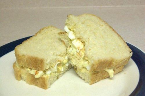 Mayonnaise in my sandwhich - Egg mayo sandwich