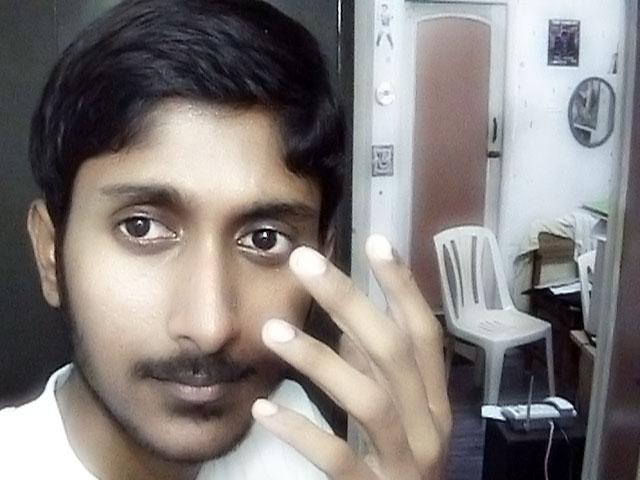 taken in a bright light - this snap was taken in a bright light. This snap was an accedintal snap but it came out excelently