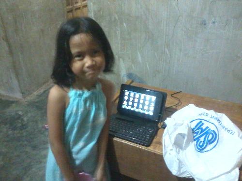 daughter - thats my daughter with her tablet.. 