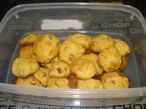 Sultana & Almond Cookies - Homemade sultana & almond cookies