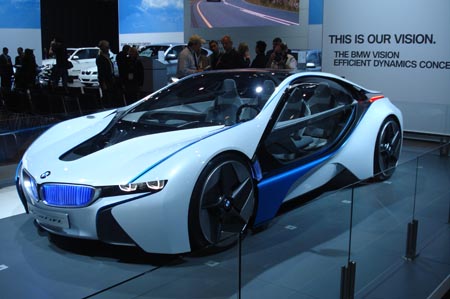 BMW i8 Hybrid - This BMW is cool and very futuristic