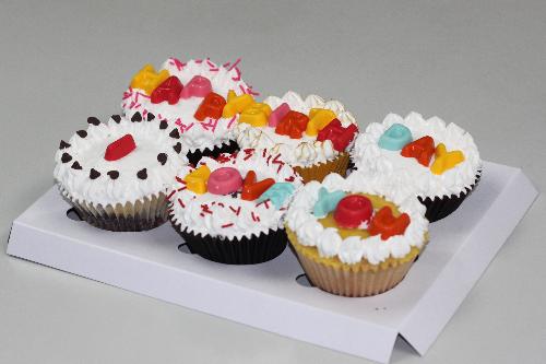 Cupcakes for my boyfriend's Birthday - I bought this customized cupcakes for my boyfriend's birthday. I was looking for a unique gift which can be 'consumed' by my BF. And because he likes to eat, I ordered these cakes for him. These has to be pre-ordered five days before his birthday so I made sure that I got them set on time.  Very colorful and tasty. :)