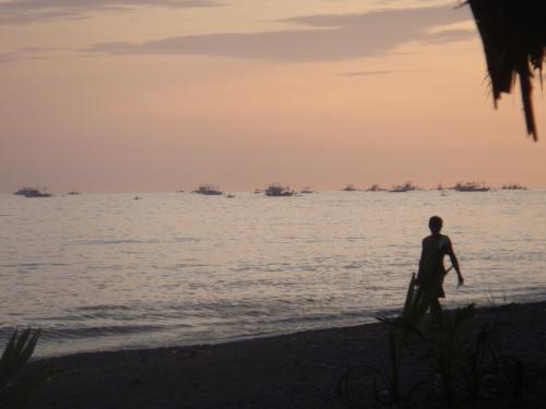afterdark - at saranggani bay, relaxing late in the afternoon. watching different people from all walks of life