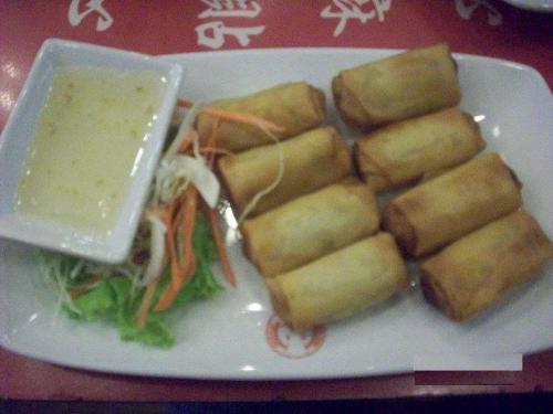 Fried lumpia - Vegetable roll in spicy vinegar dip