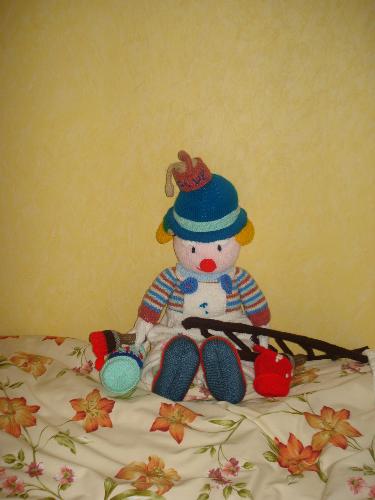 Knitted Doll The Decorator - Knitted Doll - not my work, unfortunately. Knitted Doll The Decorator - Knitted Doll - not my work, unfortunately.