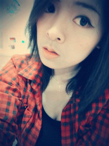 this is me~ - this is the picture of me, i took this before i go to work~