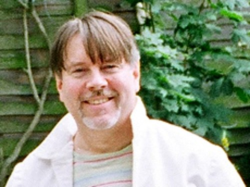 Contented life? - This man (me in 2009) looks as if he's achieve it, doesn't he.