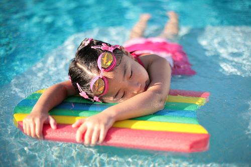 Swimmer - Child fall asleep while relaxing