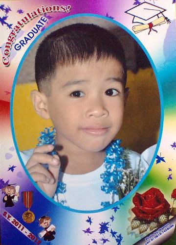 Zyruz Graduates - Zyruz Jayneil a.k.a. Zayzay graduated. Received the Most Industrious Award and one of the Outstanding pupils of their class. Zyruz Graduates - Zyruz Jayneil a.k.a. Zayzay graduated. Received the Most Industrious Award and one of the Outstanding pupils of their class.