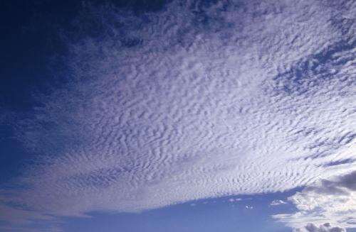 beautiful clouds - I lovve watchtching the sky and seeing these light hazing of clouds streaking across the sky