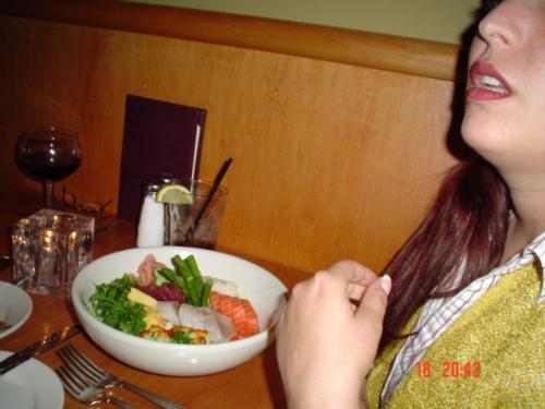 Salad - I took a picture of this salad as I saw that it was easy to make a beatibul and healthy dish.