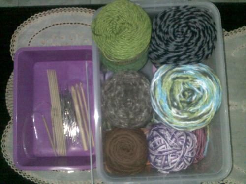 My Love affair :D - My Love affair: A set of 5 Douple pointed needles  Circular needle, Afghan crochet hook, Crochet hooks size 3,5mm, 5mm, 6mm, 10 mm And a box of yarns and threads :D