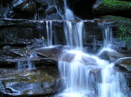 natural water - waterfalls are so pretty 