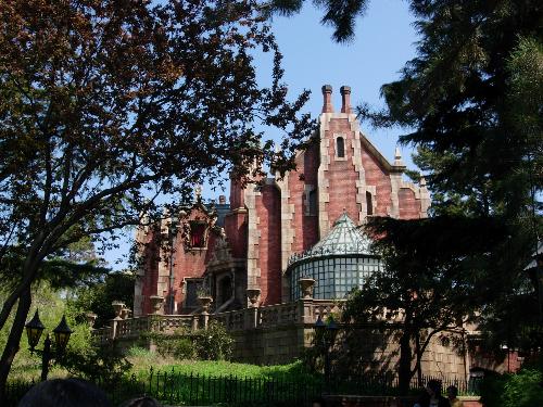 Disney Land in Tokyo - Disney Land in Tokyo - Haunted House