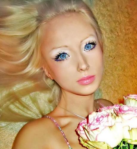 Valeria Lukyanova - Valeria Lukyanova a living Barbie doll