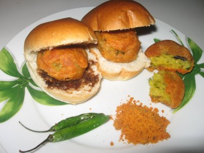 vadapav - eat vadapav