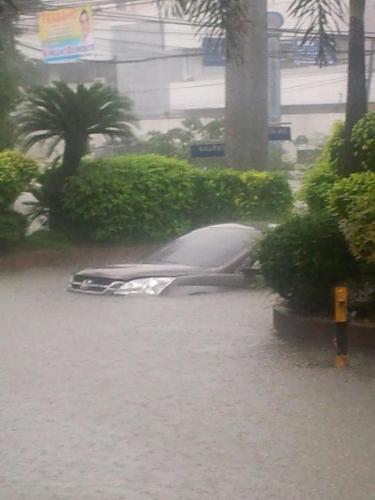 The flooded car - The flood in the metro resulted into this kind of problem and a lot more.