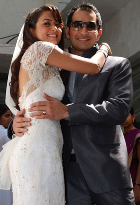 Amrita Arora - Amrita Arora with her husband Shakeel Ladak