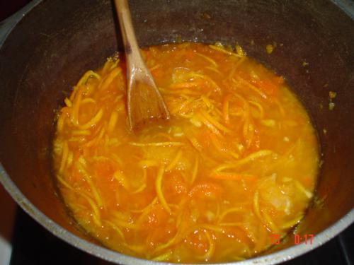 Orange and carrot jam - I took that picture while still making it.