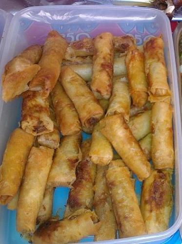 Lumpiang shanghai - I dread the ground pork inside. It is not healthy at all.