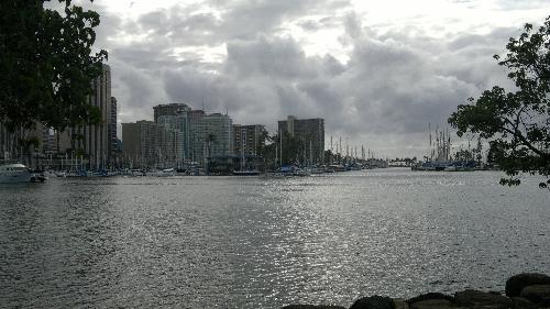 Ala Wai Yatch Harbor - This is the Ala Wai Yatch Harbor that I took a year ago. It&#039;s just so pretty and peaceful that I decided to snatch a photo.