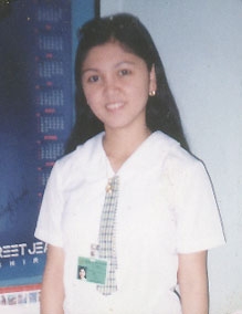 UNIVERSITY BEAUTY - A young lady wearing an upper university uniform hehehehe anyways that was two years ago...