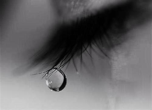 Tear drops in the eye - tears in the eyes