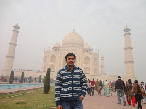Taj Mahal - Beautiful and magnificent Taj Mahal