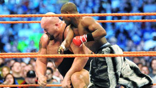 mayweather punch bigshow on his face - this is amazing bigshow is two times bigger than mayweather but the bigshow is down