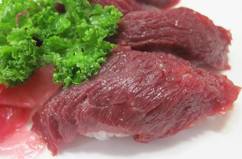 Horse Meat, Beef Or Venison - Right before you can you determine if this is horse meat, beef or venison. Make a guess to see if you can be right.