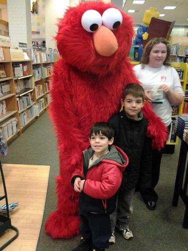 Kids and Elmo - Youngest 2 meeting Elmo Kids and Elmo - Youngest 2 meeting Elmo
