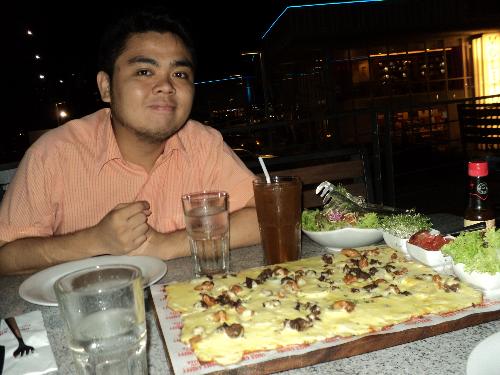 Pizza time - Pizza time at a roofdeck