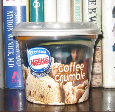 here's the coffee crumble ice cream (^_^) here's - here's the coffee crumble ice cream (^_^)